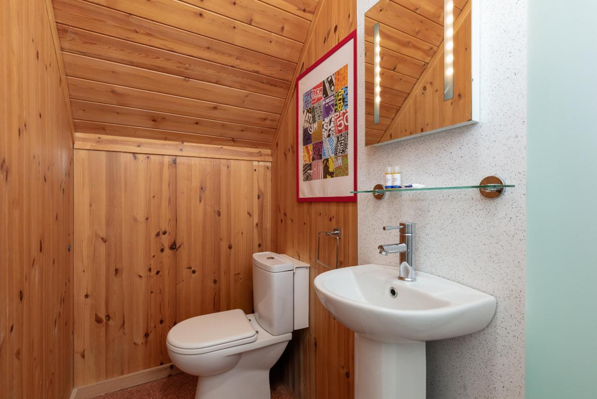 Capsule Rooms, Free Private Parking