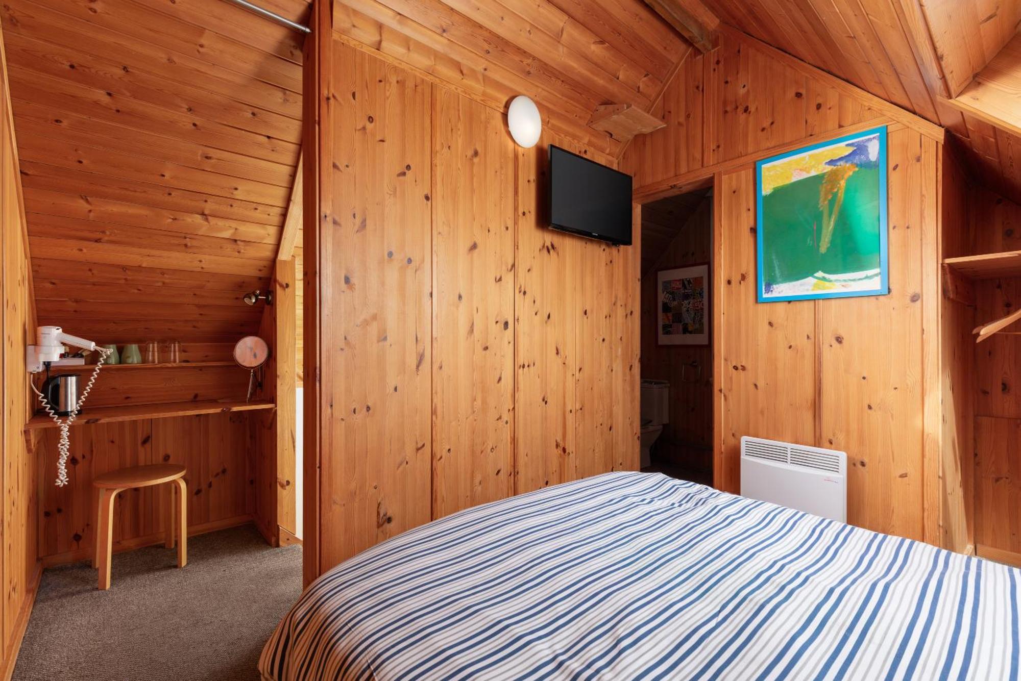 Capsule Rooms, Free Private Parking * Whitby